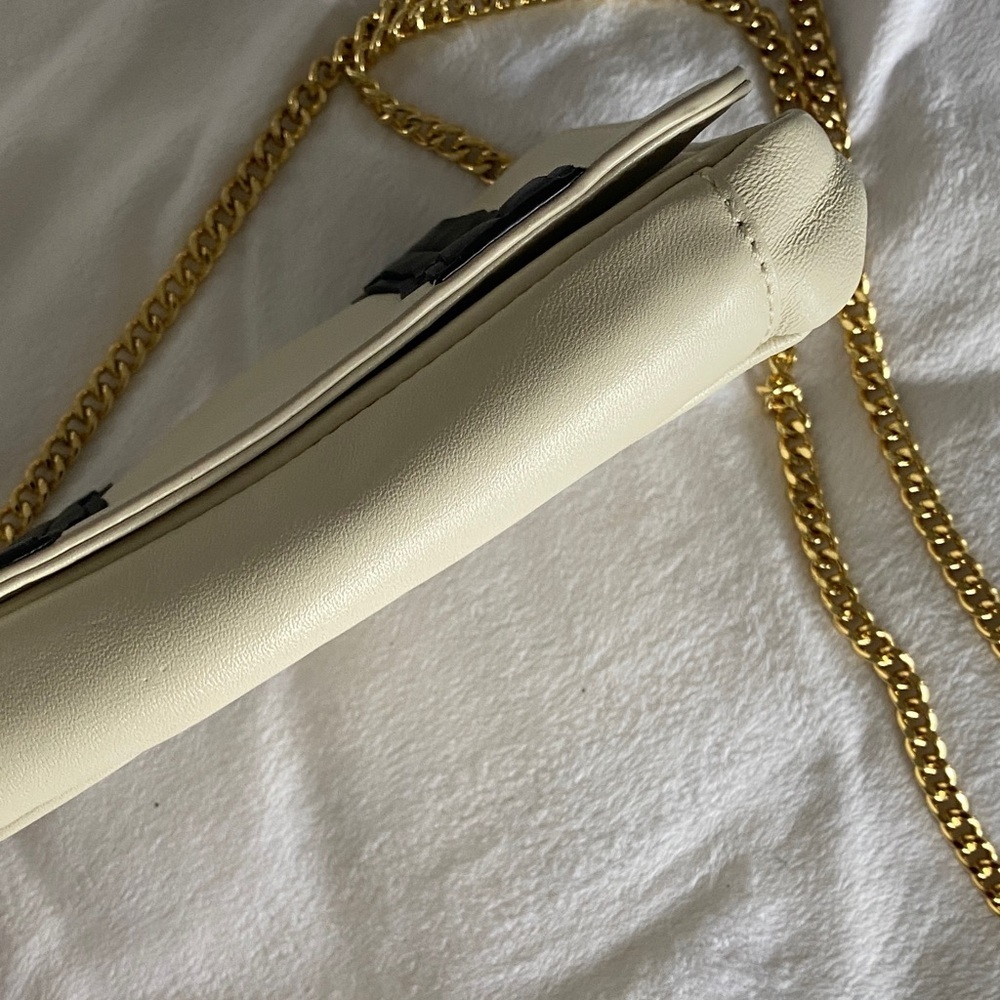 Badgley Mischka Cream and Black Crossbody Bag with Gold Chain - Picture 3 of 8